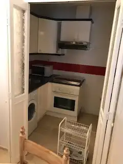 Cuina de Apartament de lloguer en Sevilla amb Aire condicionat, Moblat i Forn