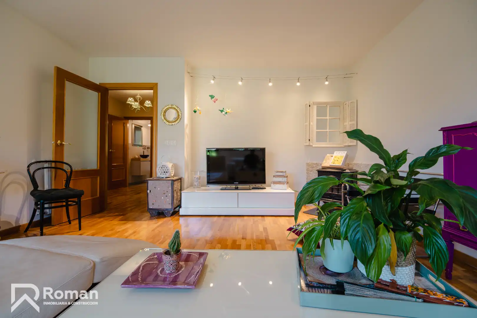 Sala de estar de Casa adosada en venta en Ezcabarte con Calefacción, Parquet y Terraza