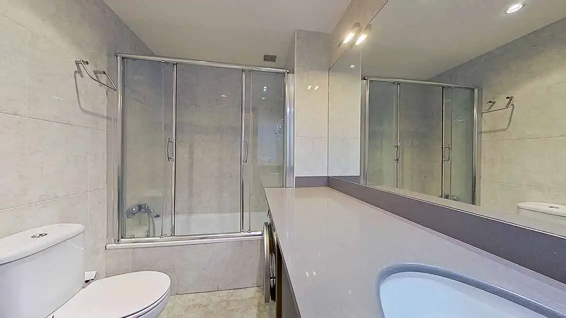 Bany de Pis en venda en Tafalla amb Aire condicionat, Calefacció i Traster