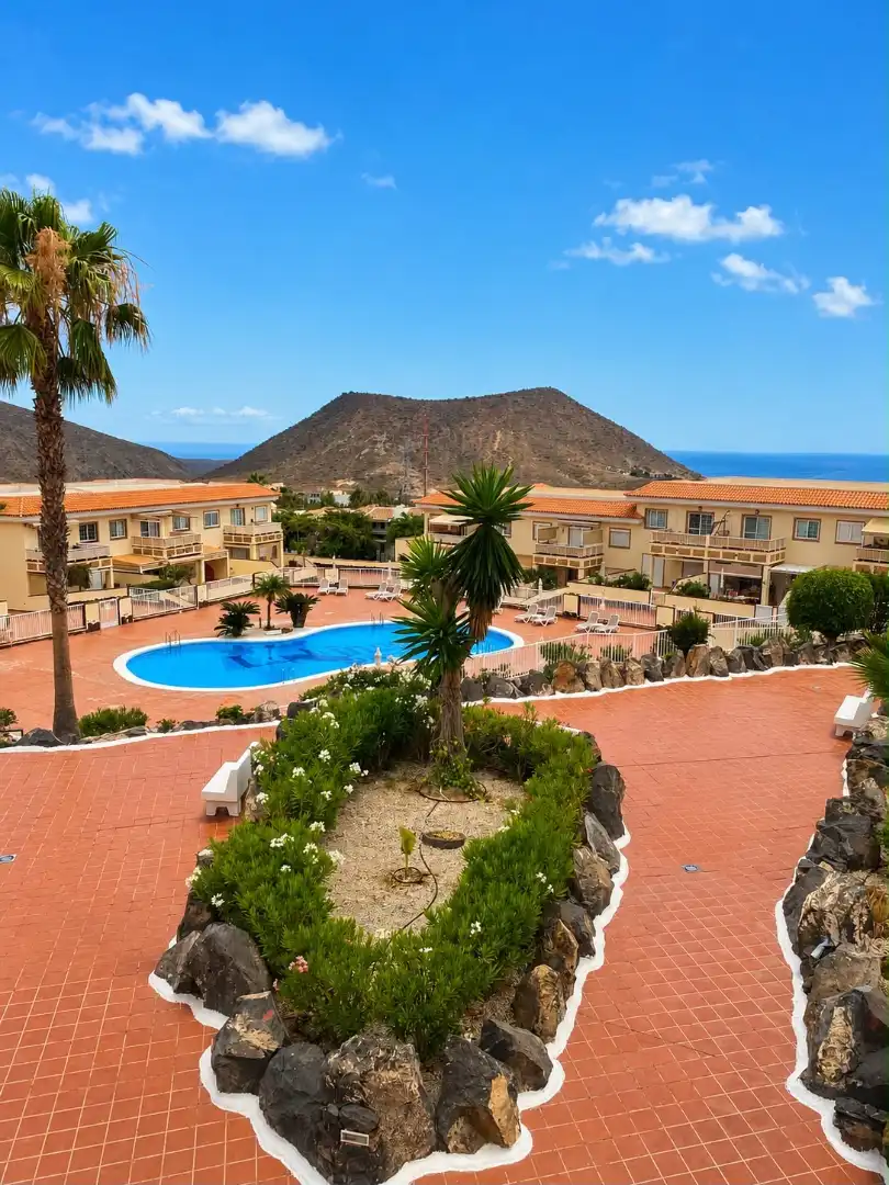 Vista exterior de Apartamento de alquiler en Arona con Terraza, Amueblado y Horno