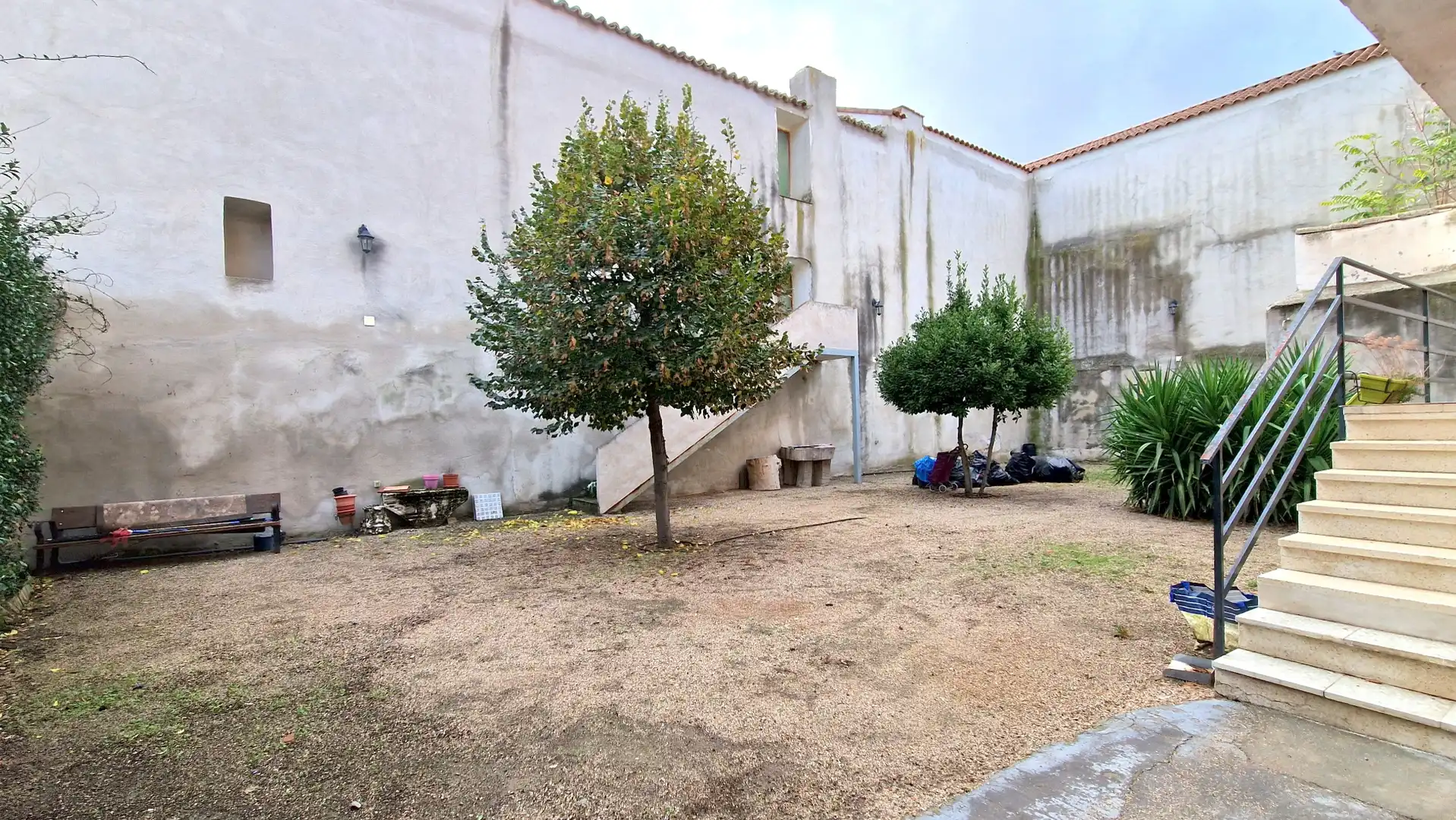 Exterior view of Buildings for sale in Huerta de Valdecarábanos