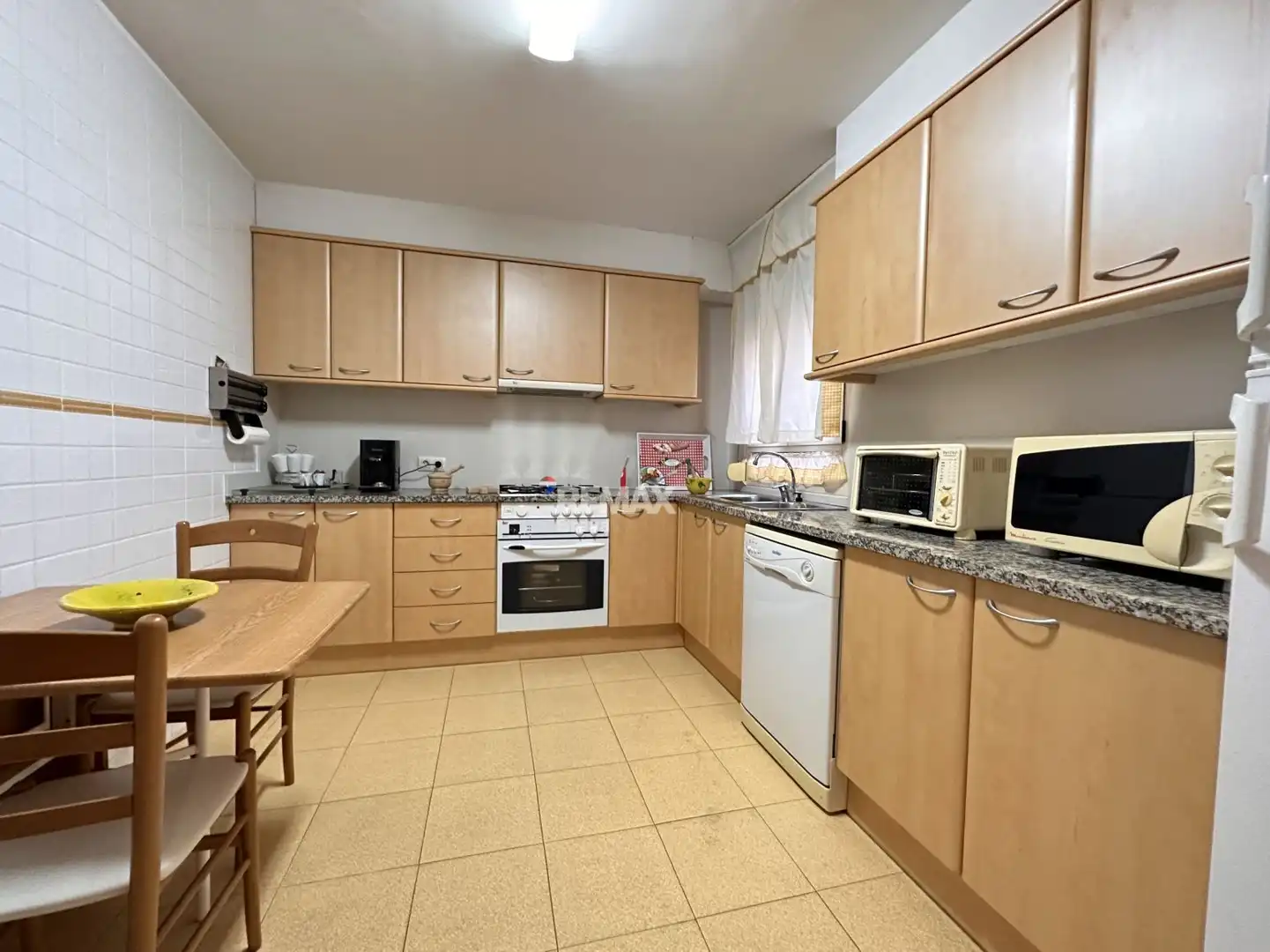 Küche von Maisonette zum Verkauf in Figueres mit Klimaanlage, Heizung und Terrasse