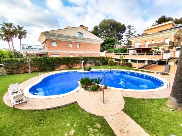 Casa-chalet en Venta en Covamar