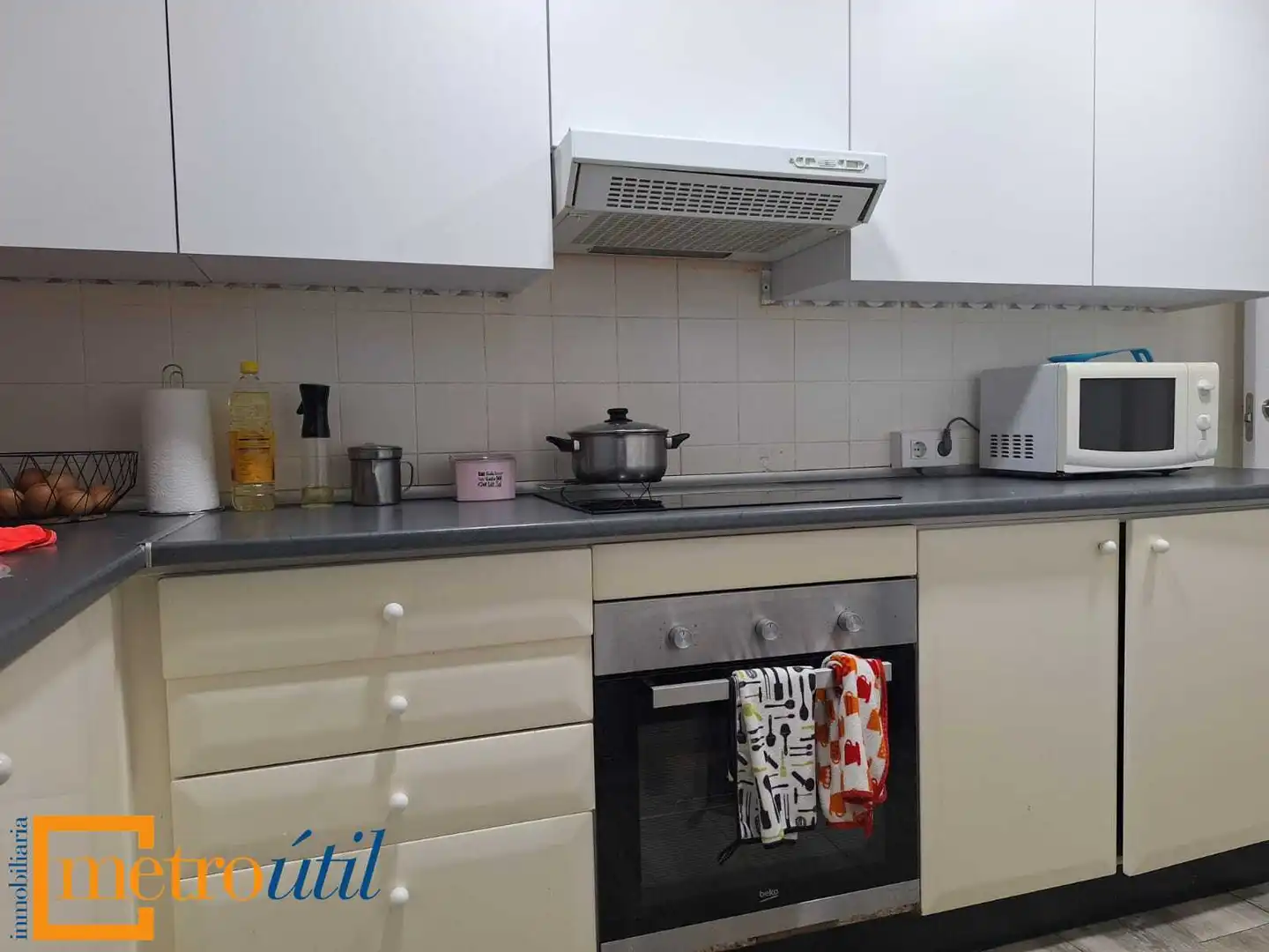 Kitchen of Flat for sale in Salamanca  with Heating, Parquet flooring and Balcony