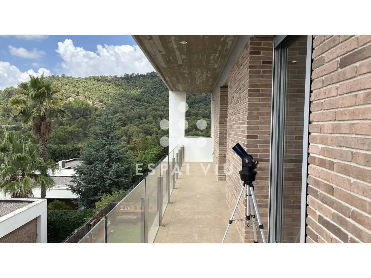 Vista exterior de Casa o xalet en venda en Matadepera amb Aire condicionat, Calefacció i Jardí privat