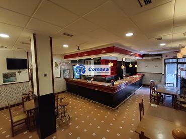 Local comercial en venda a Martos