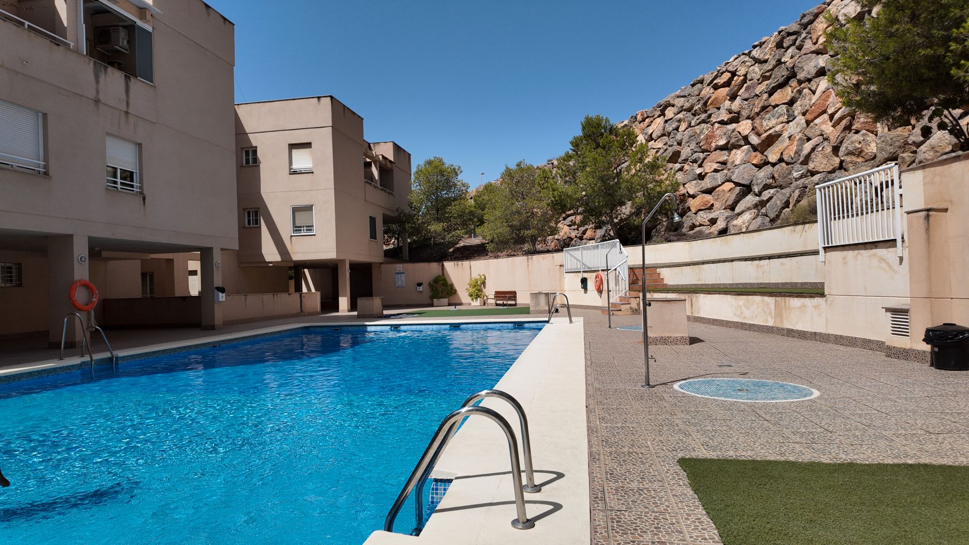 Piscina de Pis en venda en Roquetas de Mar amb Terrassa i Piscina comunitària