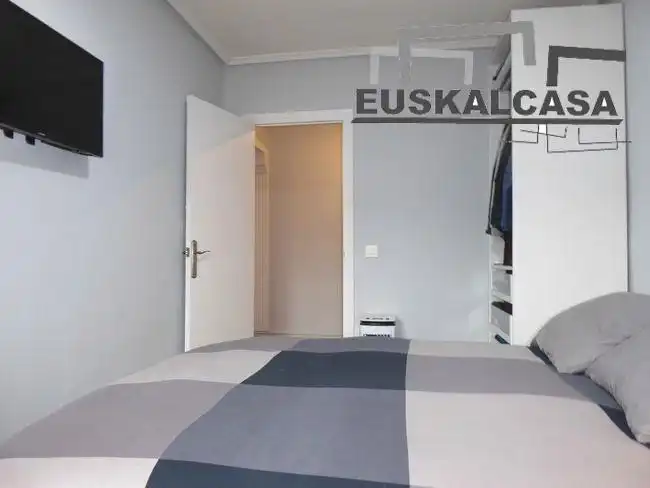 Bedroom of Flat for sale in Bilbao   with Heating