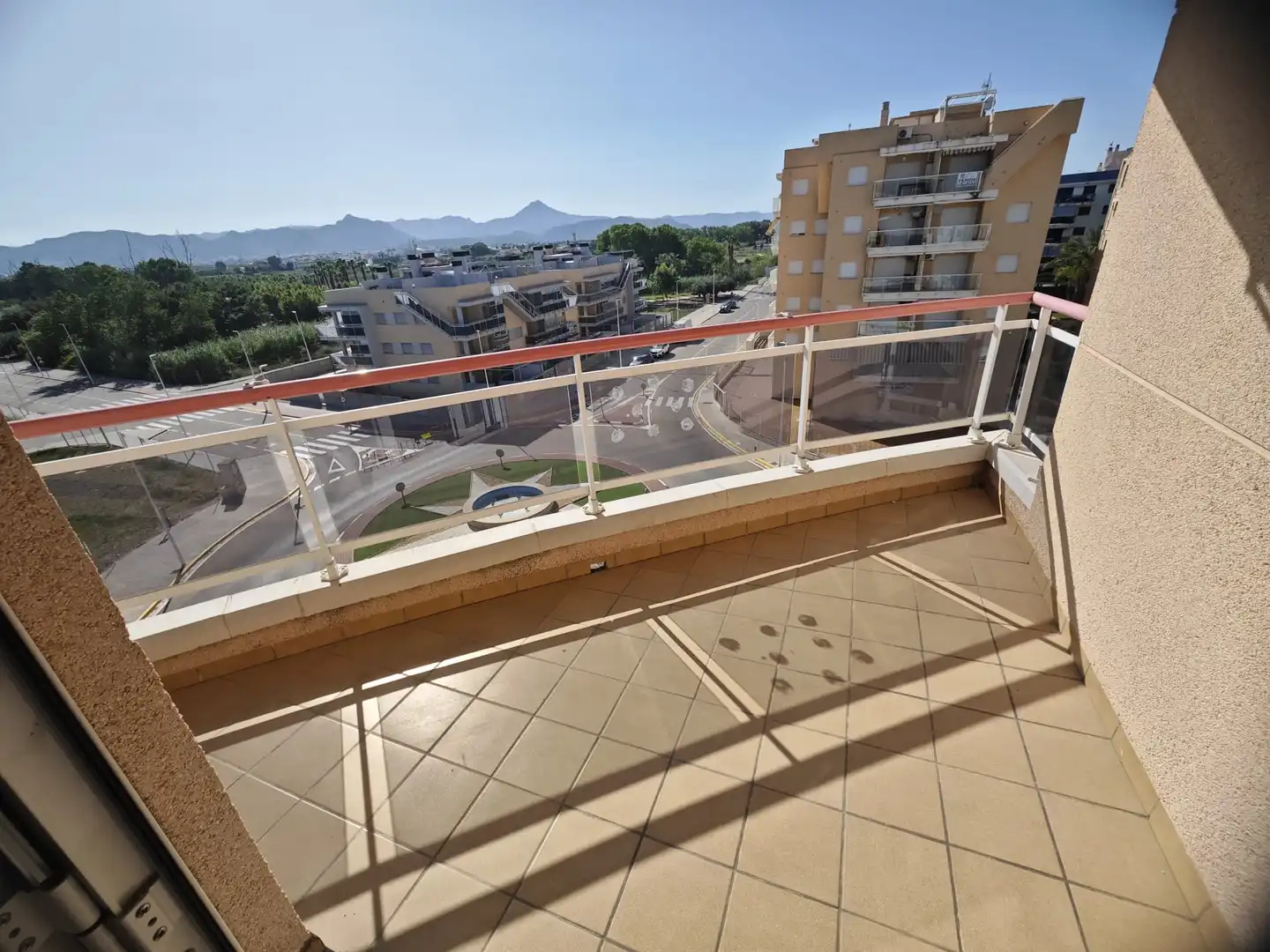 Terrasse von Wohnungen zum Verkauf in Guardamar de la Safor mit Klimaanlage, Heizung und Terrasse