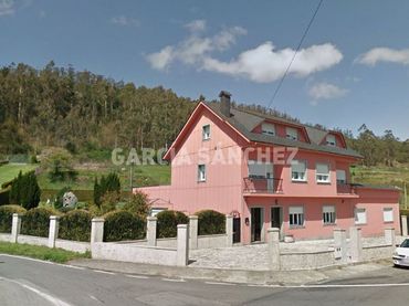 Casa amb balcó en venda a Estrada de Boiro Noia 11