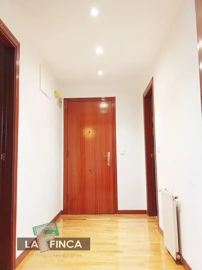 Piso en venta en Castrillón con Calefacción, Parquet y Terraza