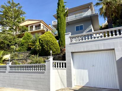 Exterior view of House or chalet for sale in Santa Susanna  with Heating, Terrace and Balcony
