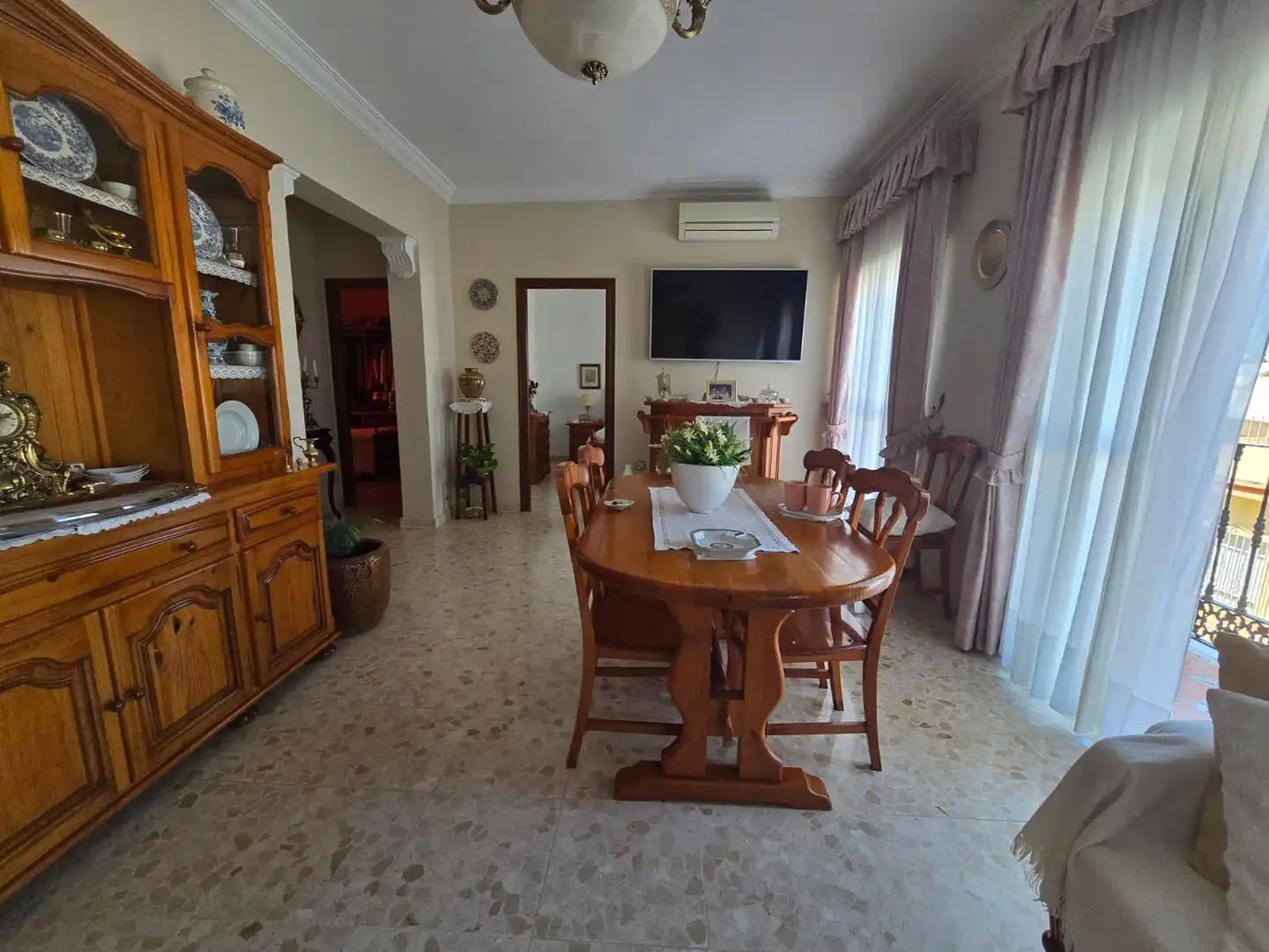 Comedor de Casa adosada en venta en Bormujos con Terraza, Trastero y Balcón
