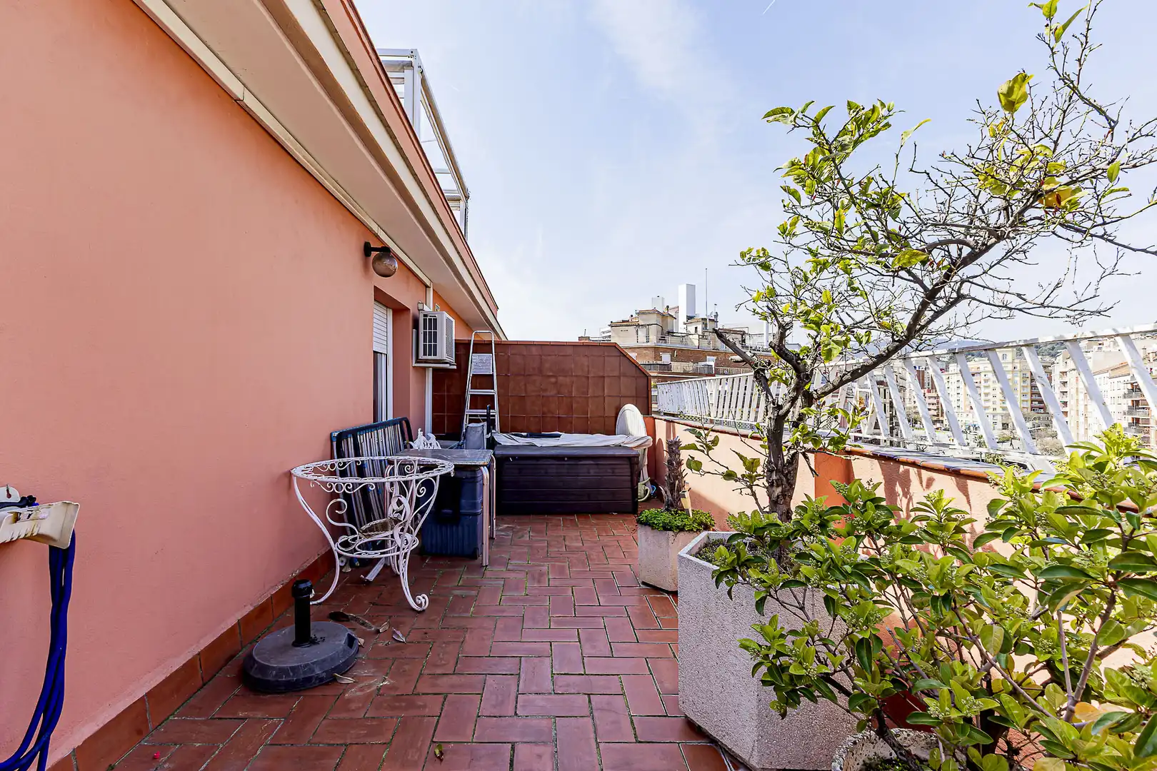 Terrasse von Dachboden zum Verkauf in Barcelona mit Klimaanlage, Heizung und Parkett