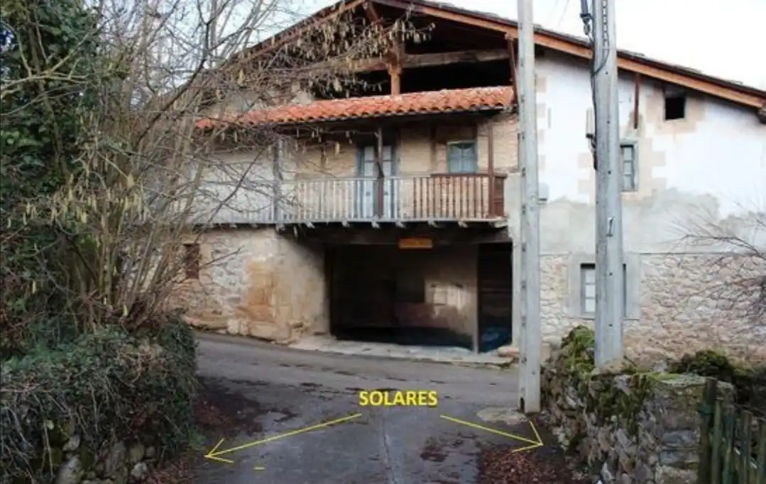 Vista exterior de Casa o xalet en venda en Anievas amb Jardí privat, Terrassa i Traster