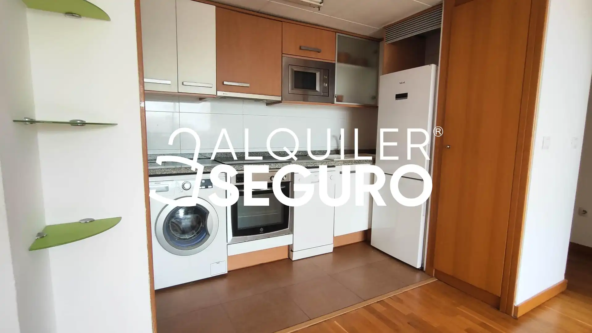 Cocina de Estudio de alquiler en Valencia con Aire acondicionado y Calefacción