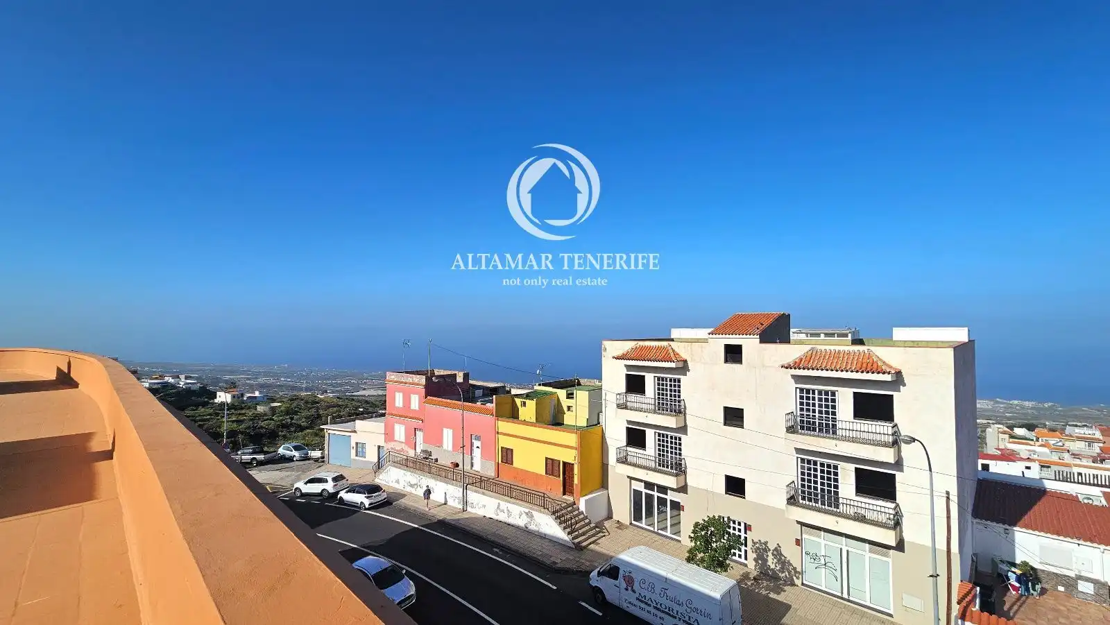 Vista exterior de Apartament en venda en Guía de Isora amb Traster i Moblat
