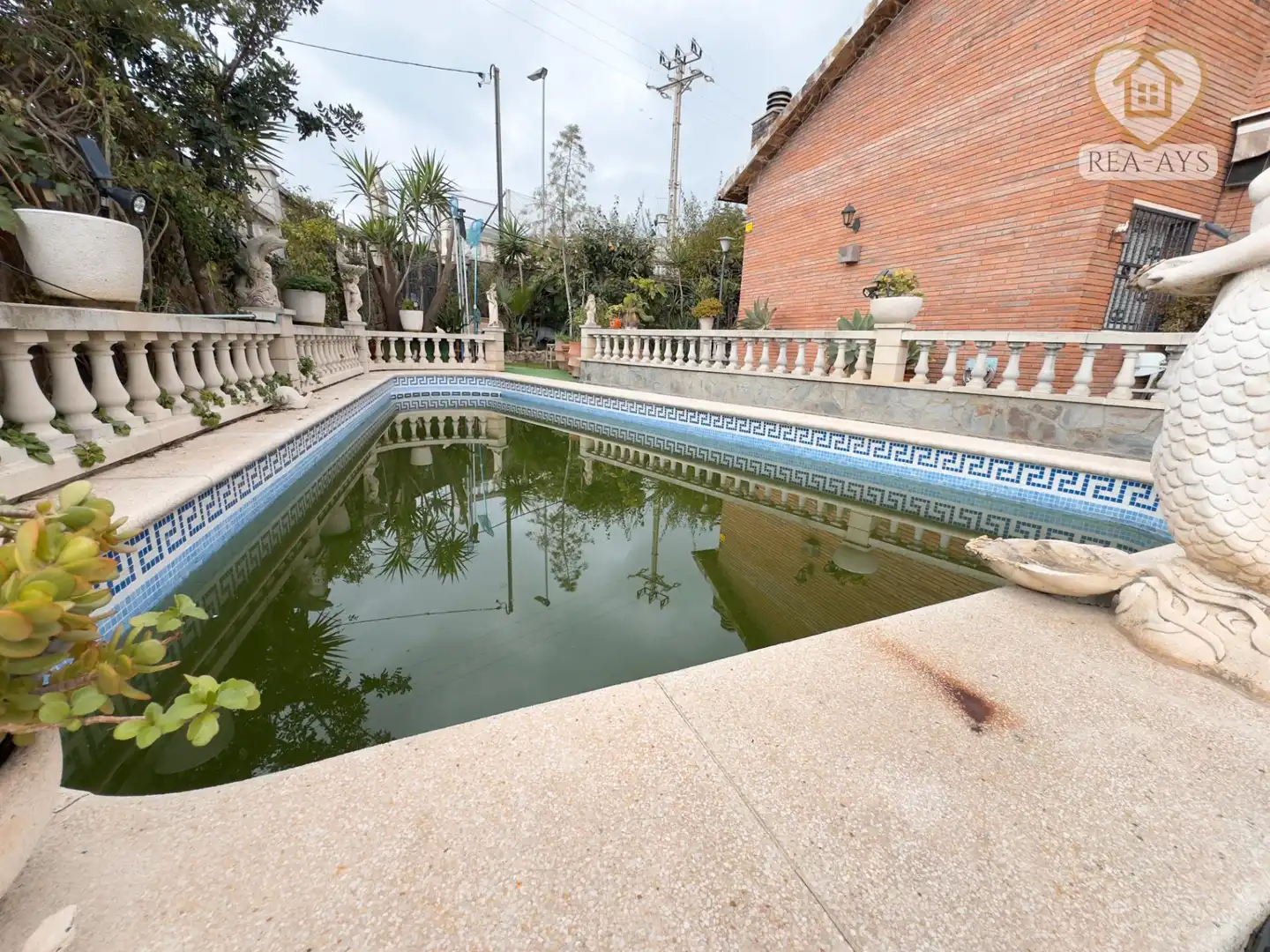 Swimming pool of Houses for sale in Sant Vicenç Dels Horts  with Air Conditioner, Private garden and Terrace