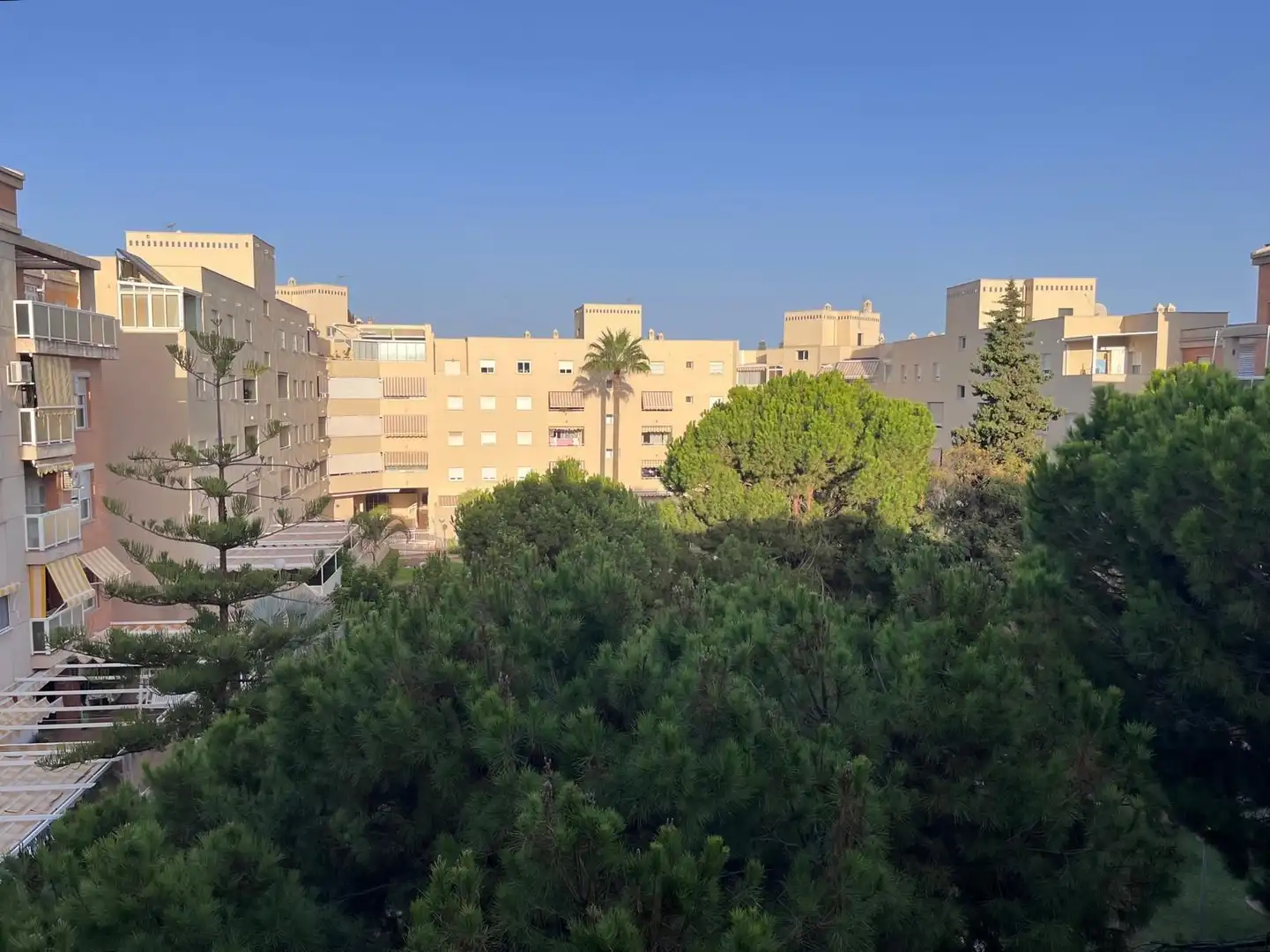 Vista exterior de Apartamento de alquiler en Málaga con Jardín privado, Terraza y Amueblado