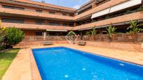 Piscina de Pis en venda en Sant Cugat del Vallès amb Aire condicionat, Terrassa i Piscina