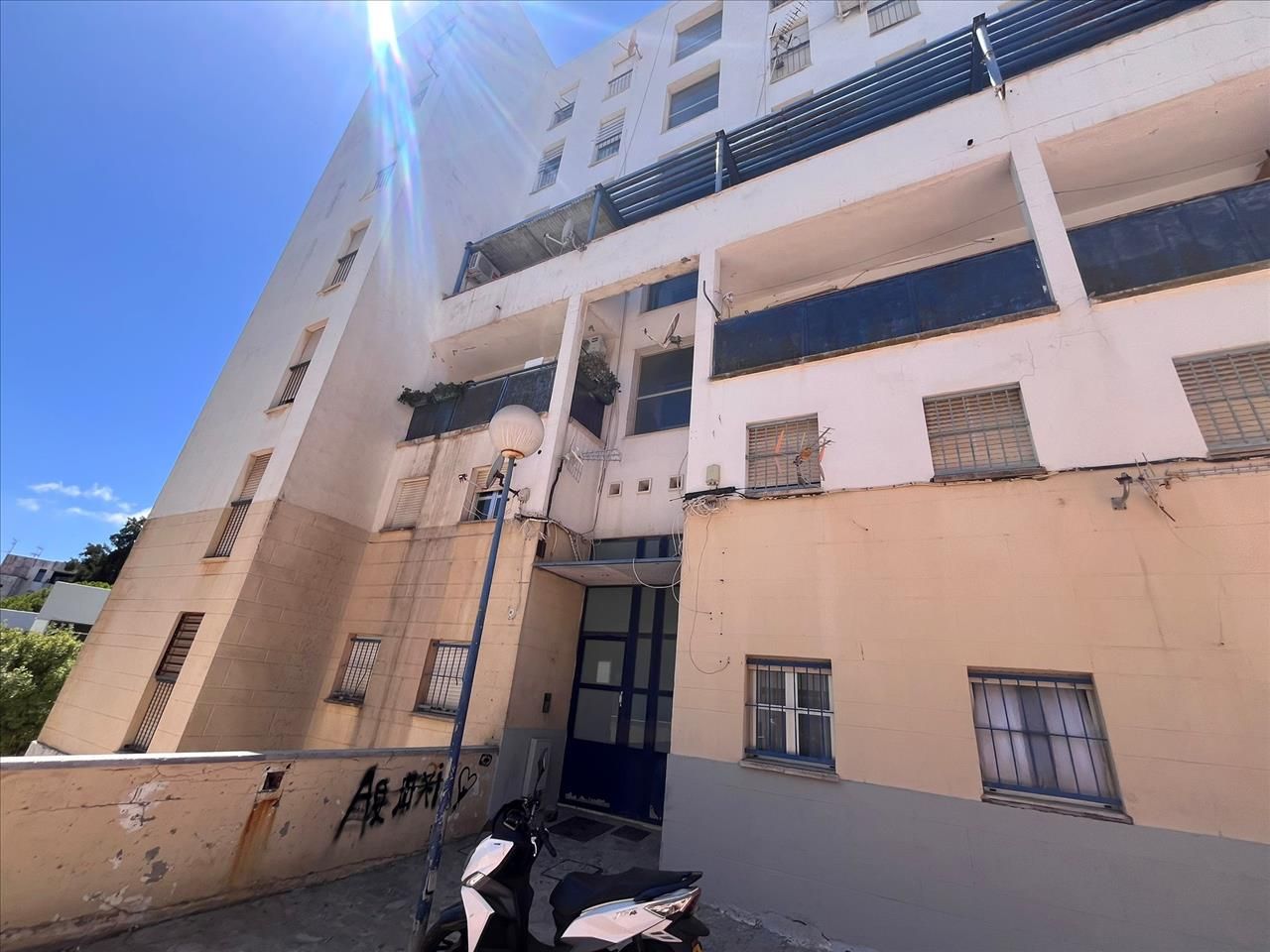 Vista exterior de Pis en venda en Algeciras