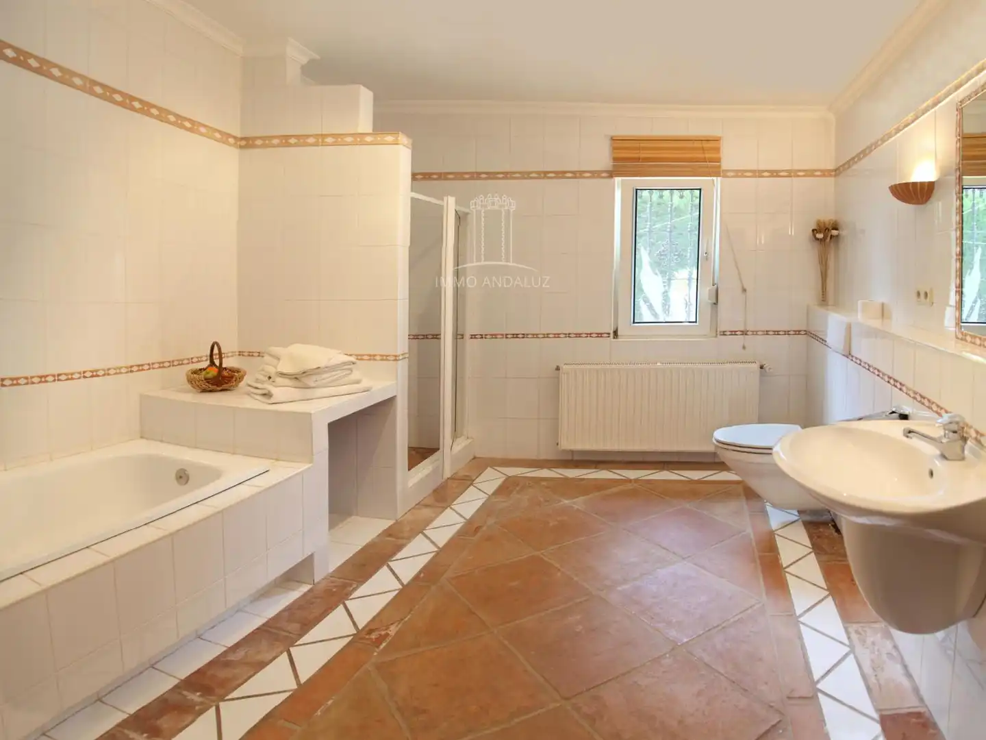 Bany de Casa o xalet en venda en Vejer de la Frontera amb Aire condicionat i Piscina