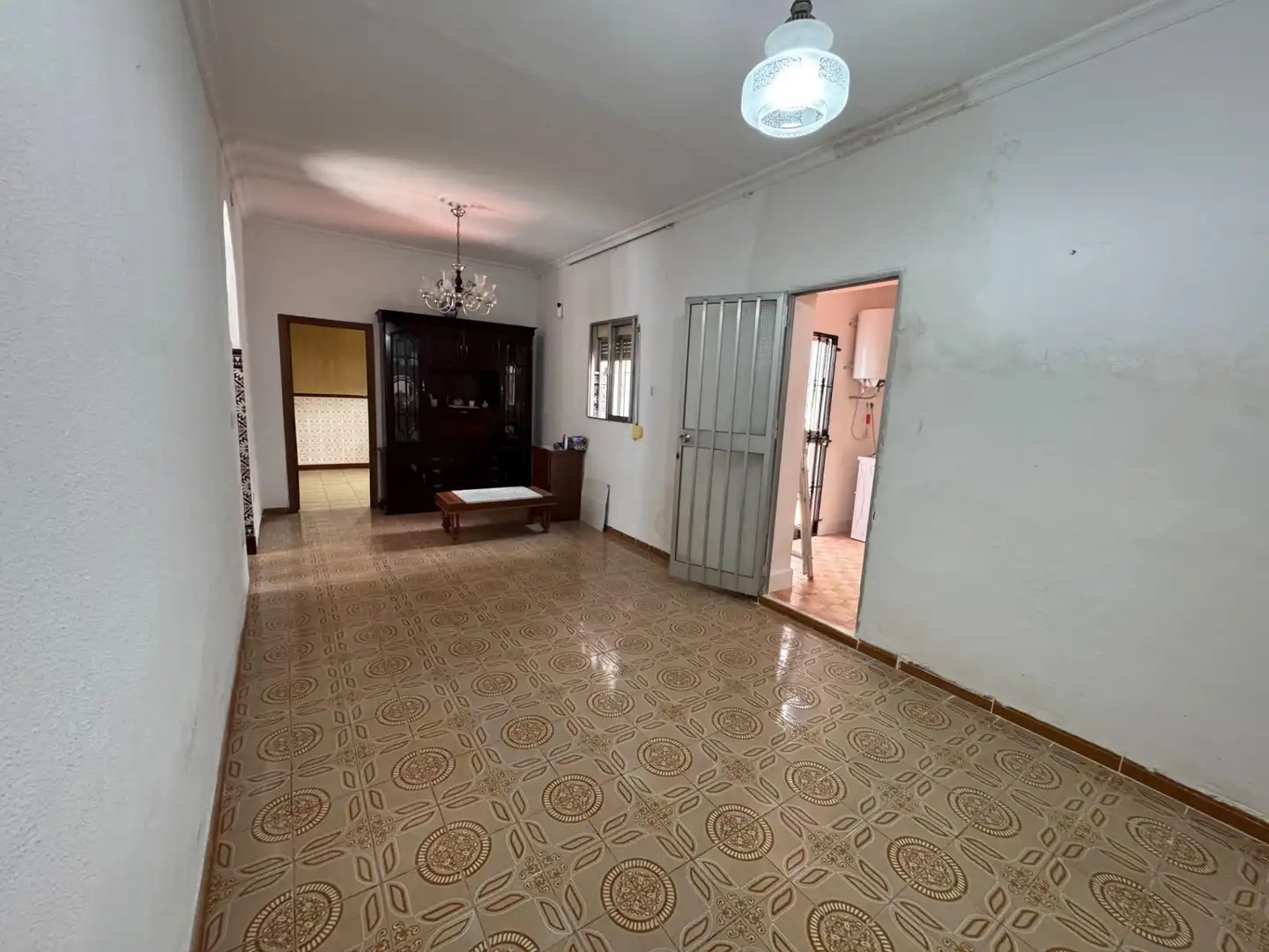 Casa adosada en venda en San Juan de Aznalfarache amb Traster
