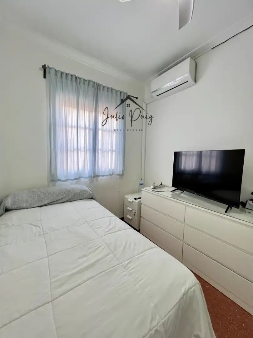 Habitación de Casa o chalet en venta en La Puebla del Río con Aire acondicionado, Terraza y Balcón