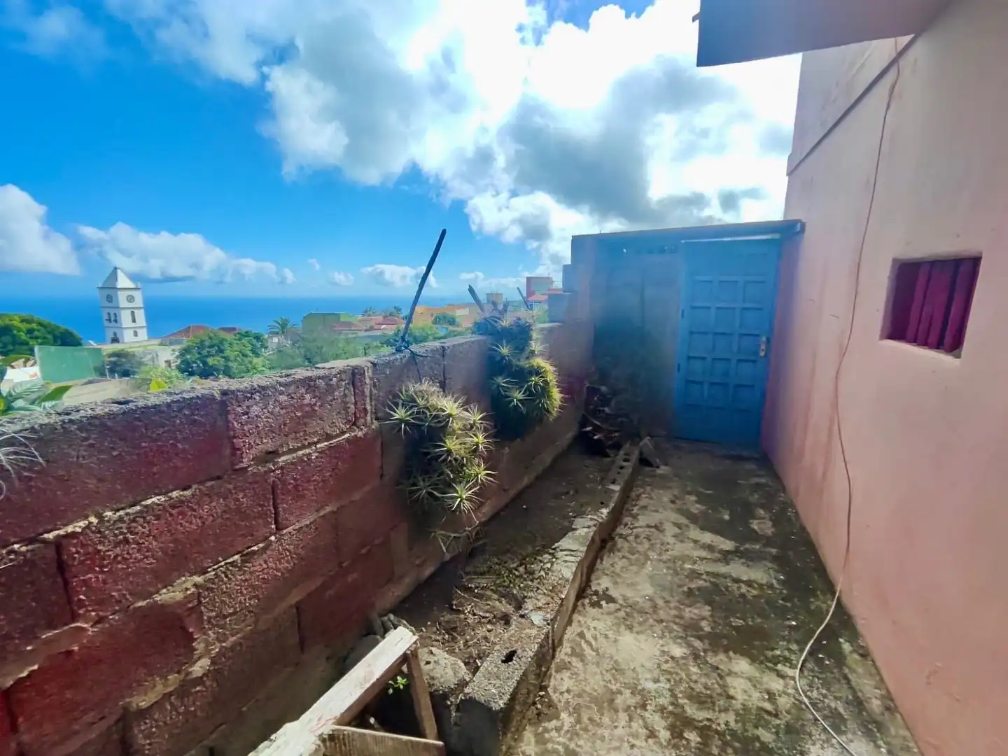 Vista exterior de Finca rústica en venda en Garachico amb Jardí privat, Terrassa i Traster