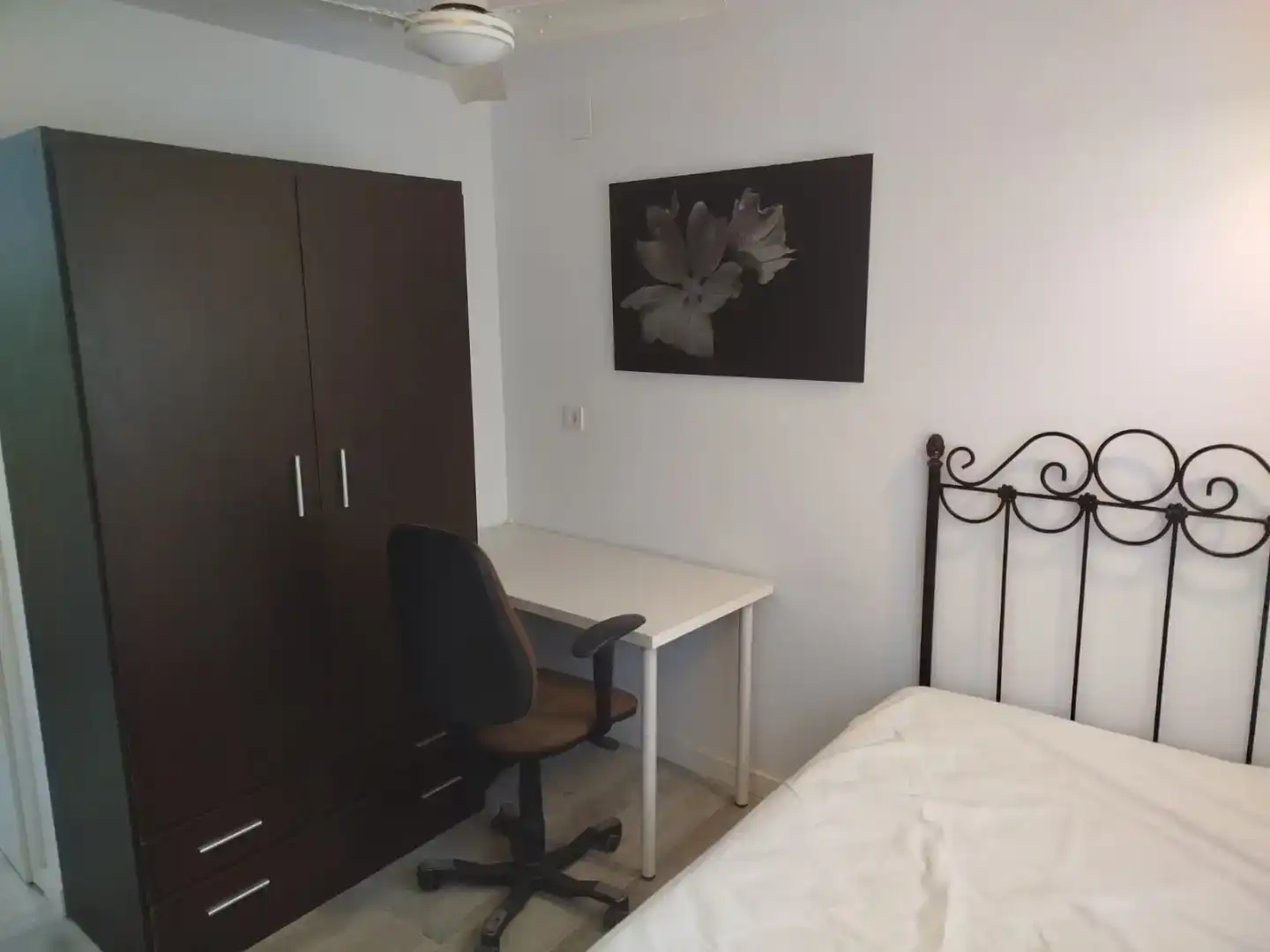 Schlafzimmer von Wohnung zur Miete in Isla Cristina mit Klimaanlage