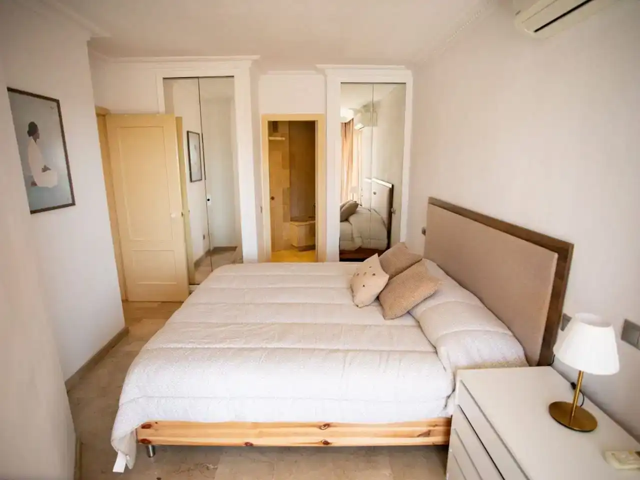 Schlafzimmer von Wohnung zur Miete in  Palma de Mallorca mit Klimaanlage und Schwimmbad