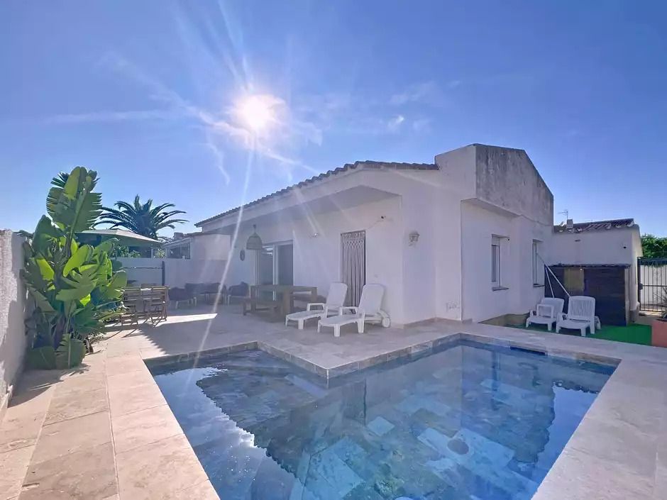 Swimming pool of House or chalet for sale in Empuriabrava  with Swimming Pool