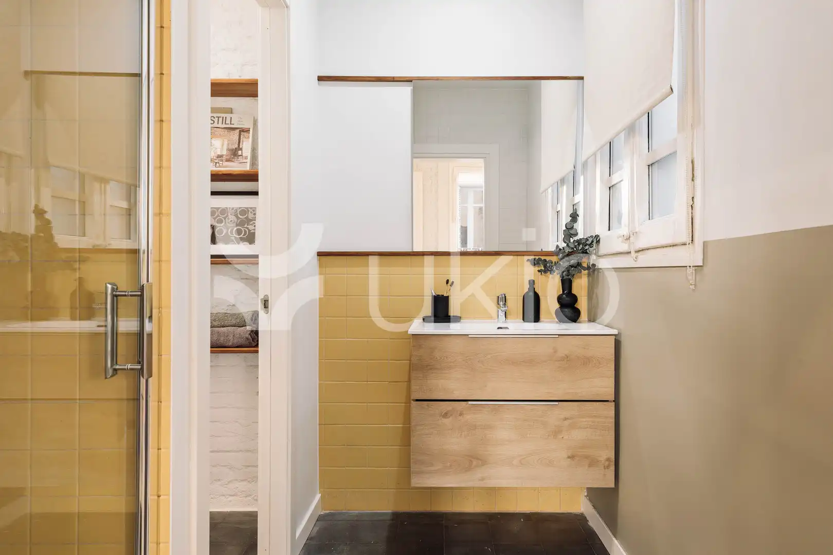 Bathroom of Apartments for rent in Barcelona  with Air Conditioner, Heating and Furnished