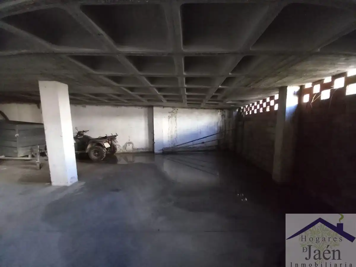 Garage for sale in Alcaudete