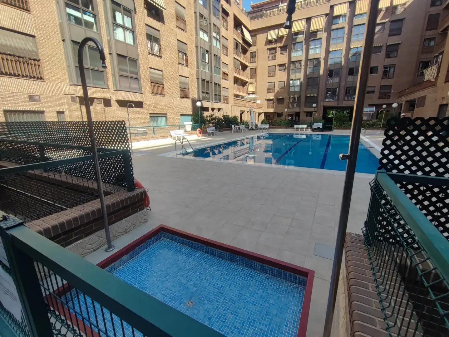 Piscina de Piso en venta en Madrid con Calefacción, Terraza y Horno