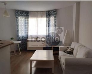 Living room of Flat to rent in  Sevilla Capital  with Air Conditioner, Heating and Furnished