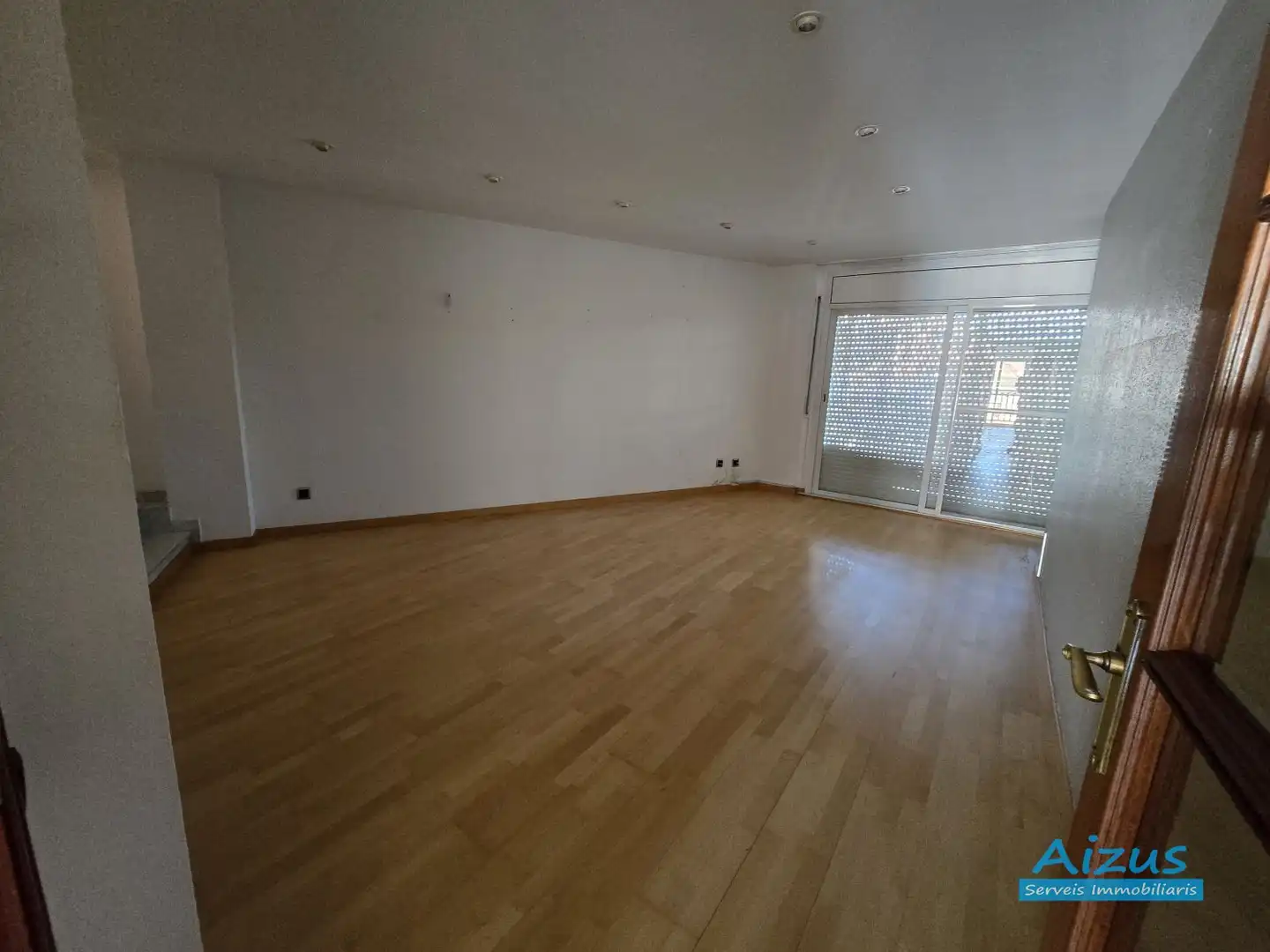 Sala de estar de Dúplex en venta en Rubí con Parquet, Terraza y Balcón