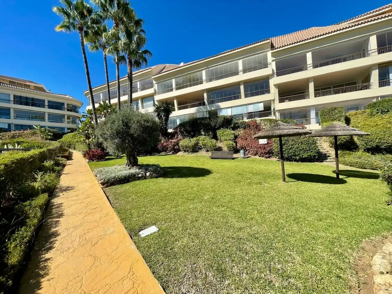 Vista exterior de Apartamento en venta en Mijas con Aire acondicionado, Terraza y Piscina