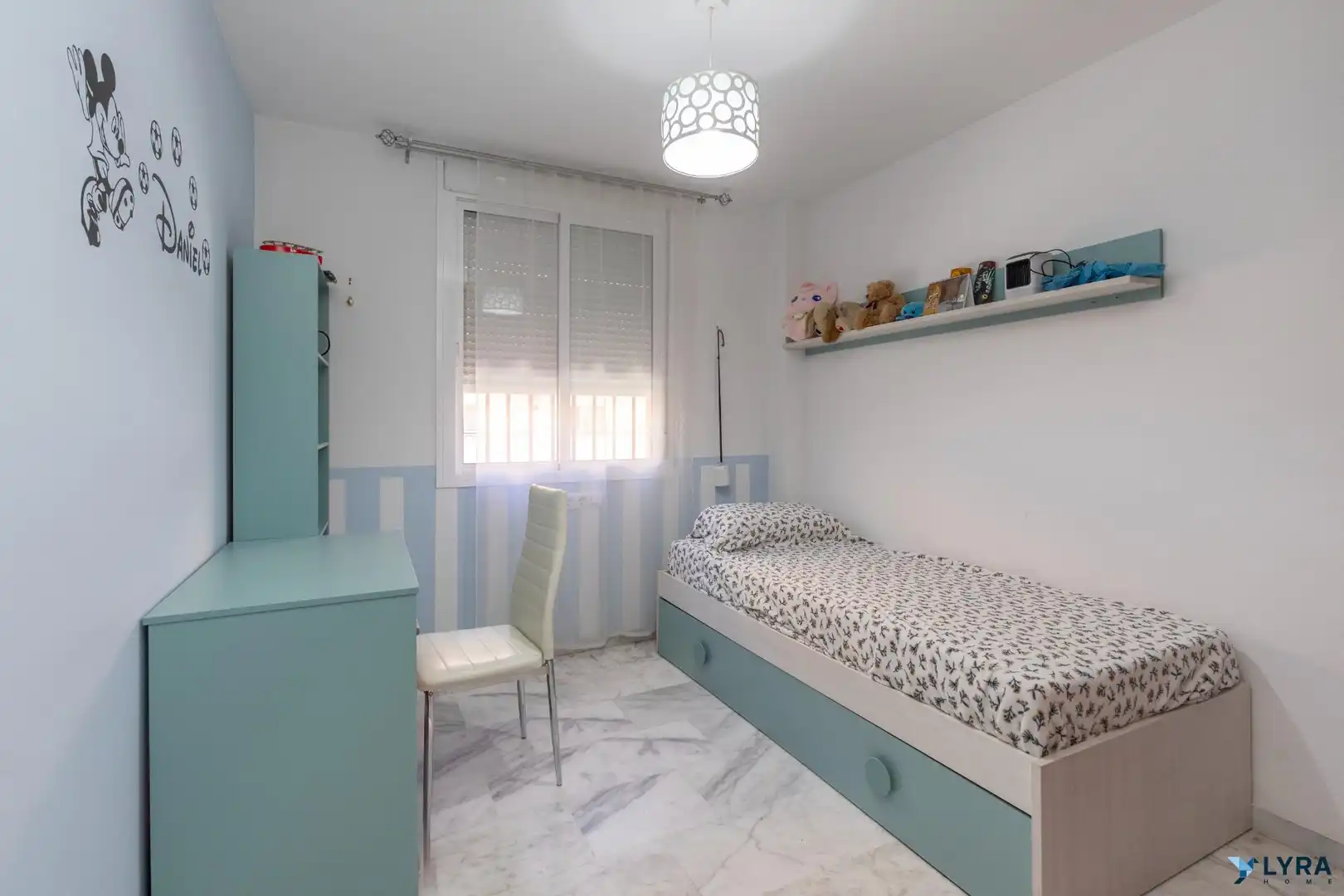 Habitación de Dúplex en venta en Pilas con Terraza