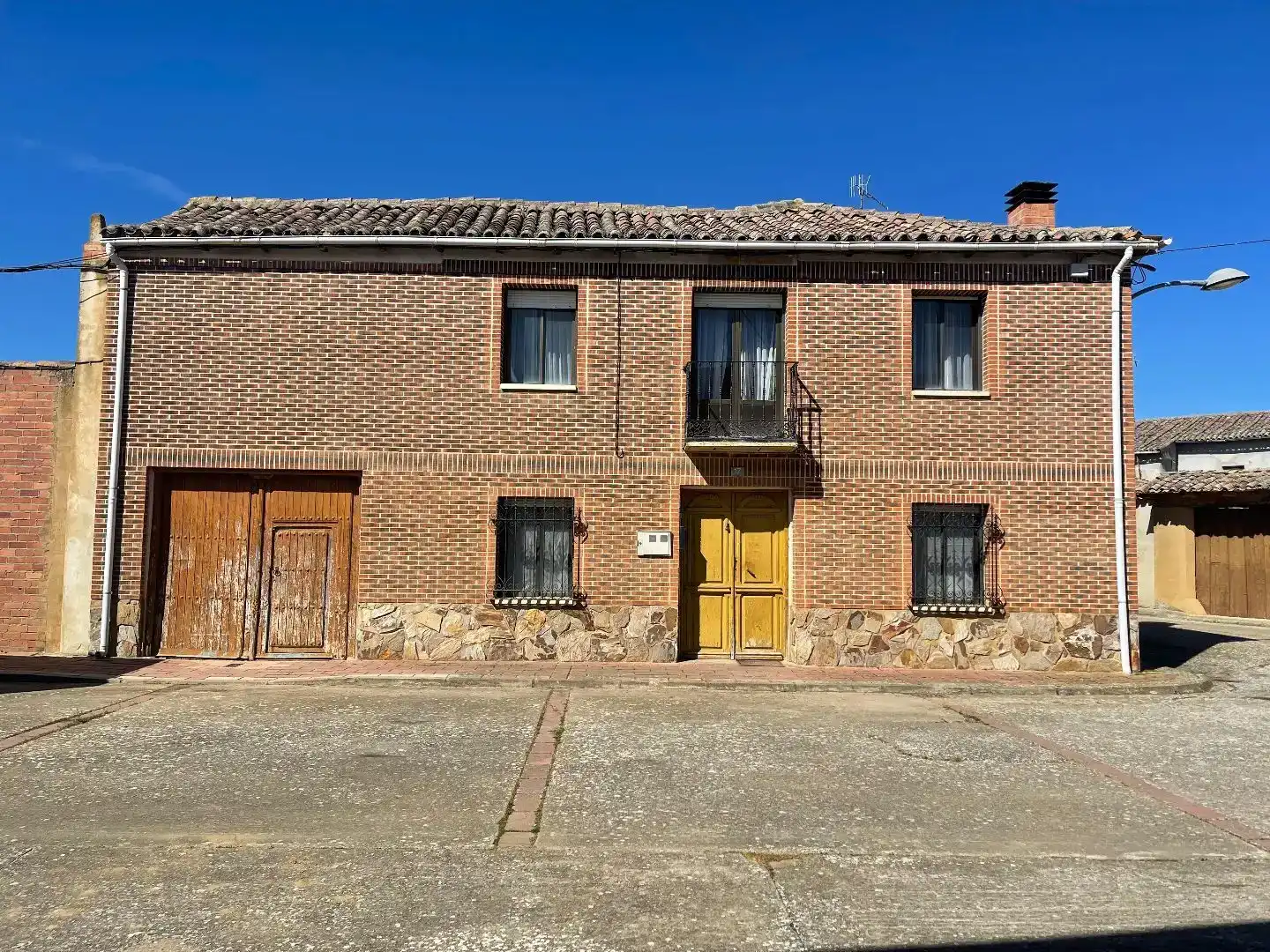 Vista exterior de Casa o chalet en venta en Villalba de la Loma, Valladolid