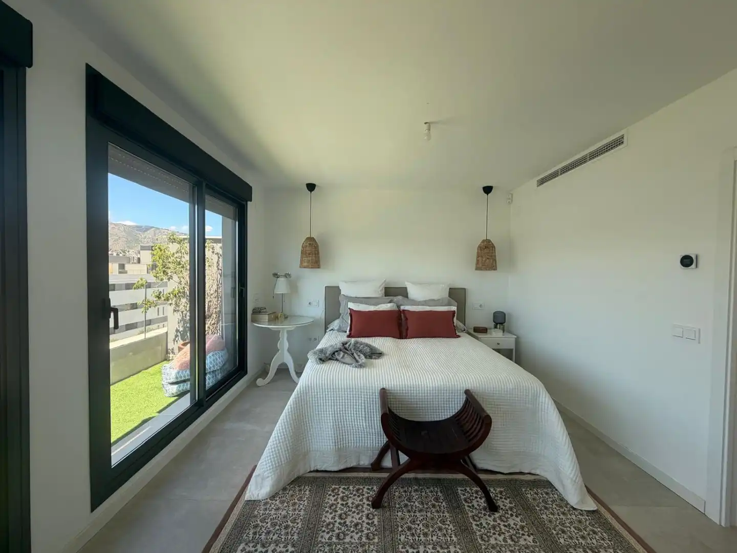 Schlafzimmer von Dachboden zum Verkauf in Torremolinos mit Klimaanlage, Heizung und Terrasse