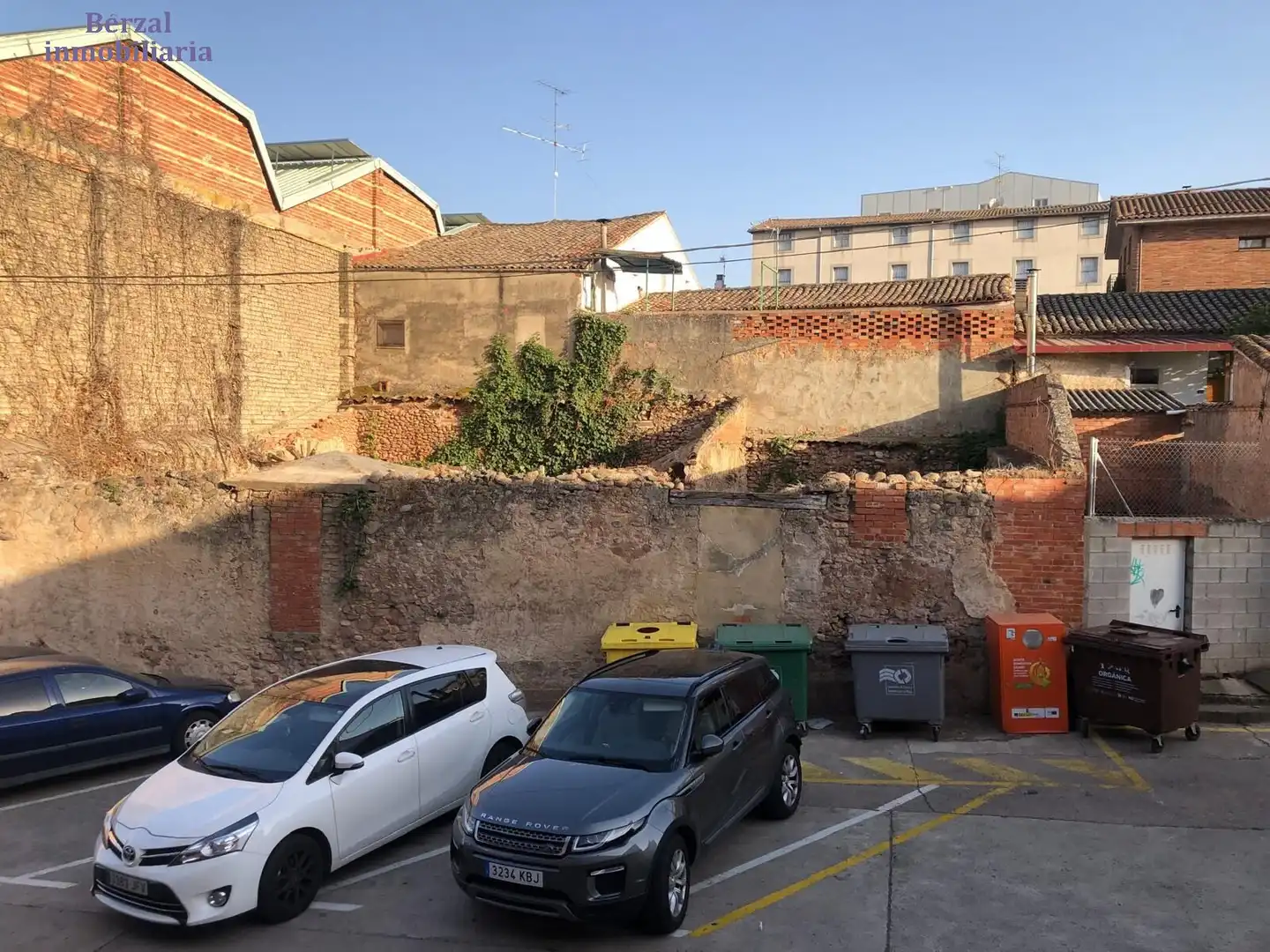Aparcament de Casa o xalet en venda en Baños de Río Tobía amb Traster, Moblat i Balcó