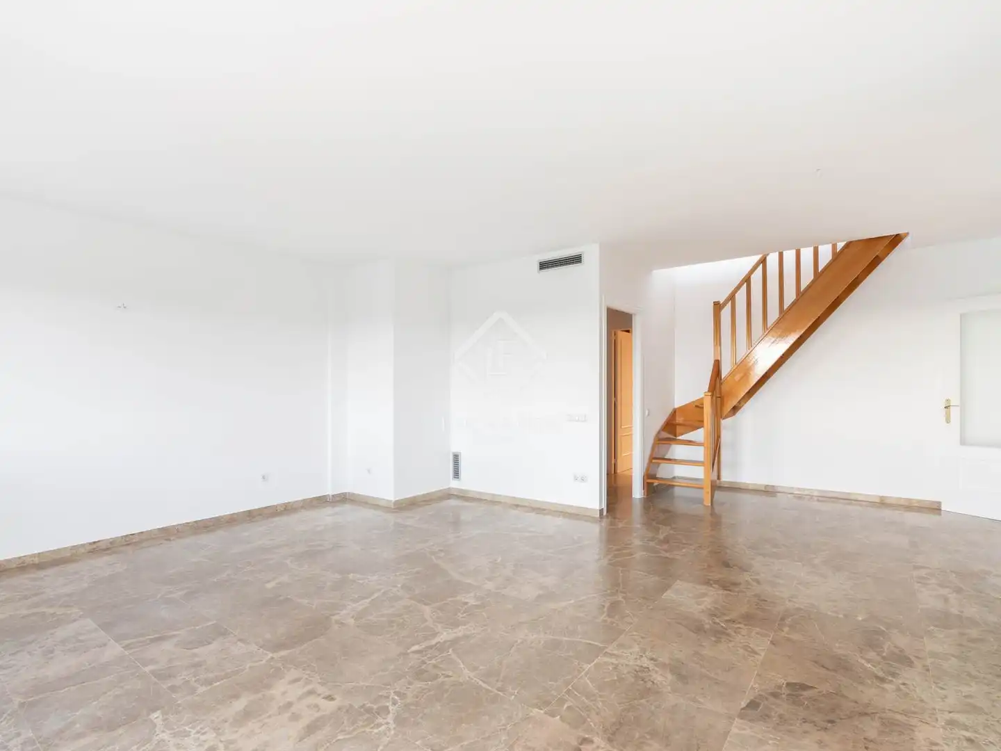 Attic for sale in Gavà  with Air Conditioner, Private garden and Terrace