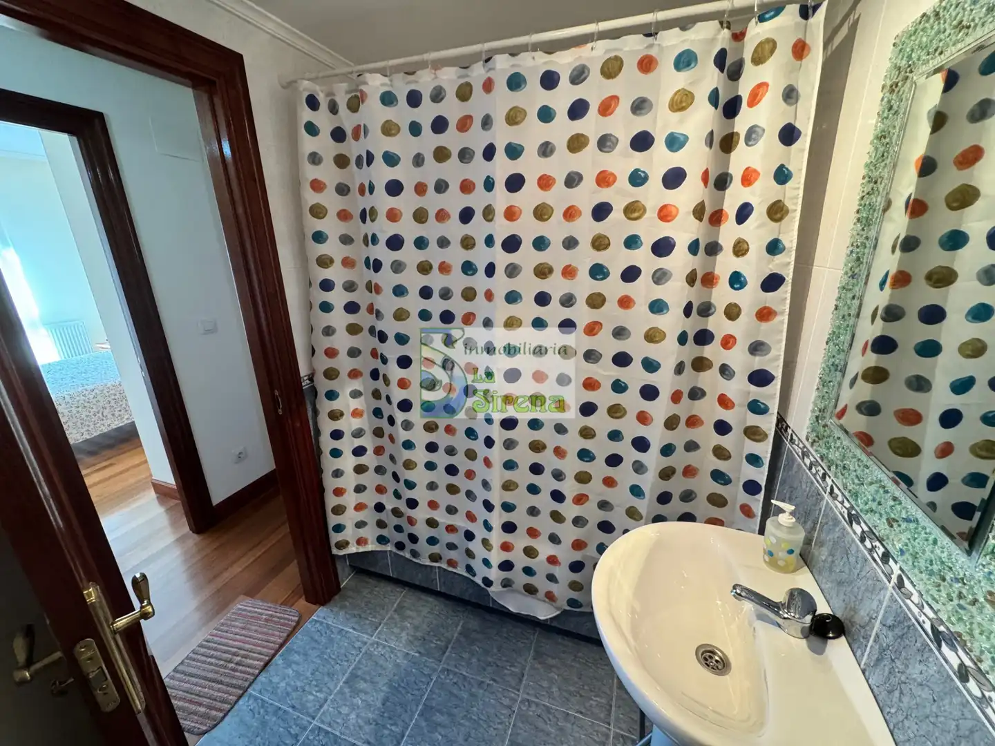 Baño de Piso en venta en Castro-Urdiales con Calefacción, Terraza y Trastero
