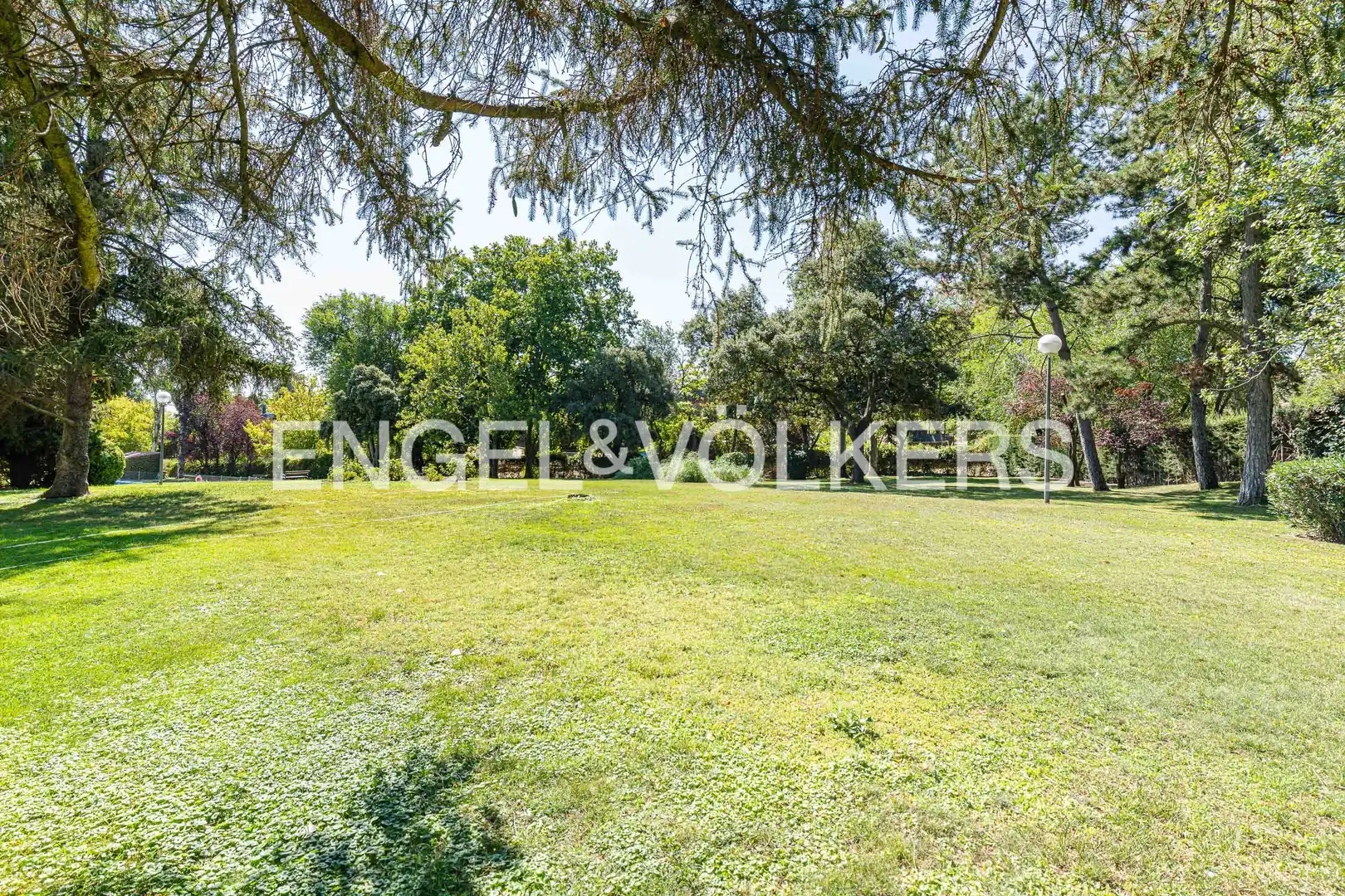 Casa adosada de lloguer en Boadilla del Monte amb Calefacció, Jardí privat i Parquet