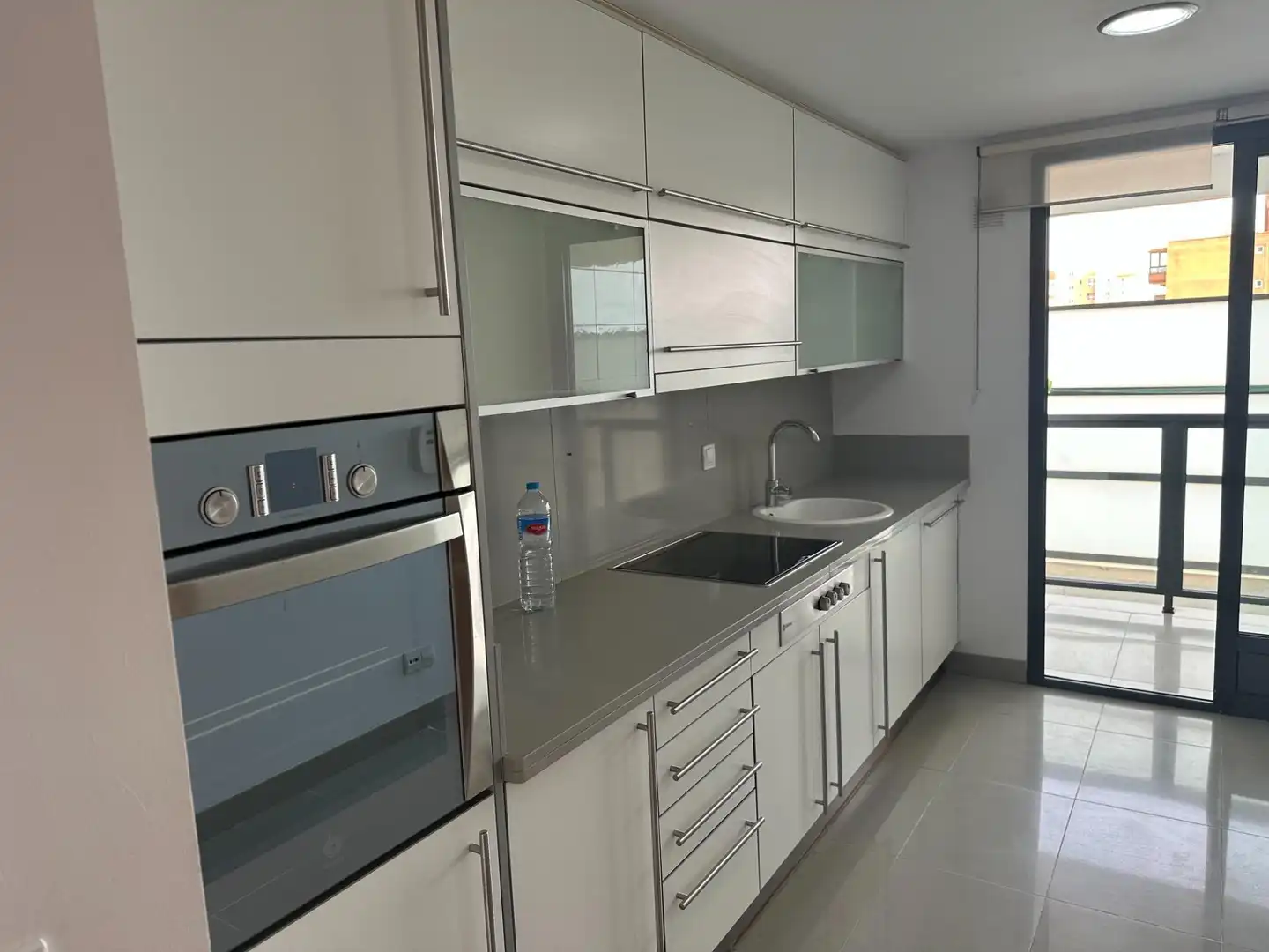 Cocina de Piso de alquiler en Alicante / Alacant con Aire acondicionado y Piscina comunitaria