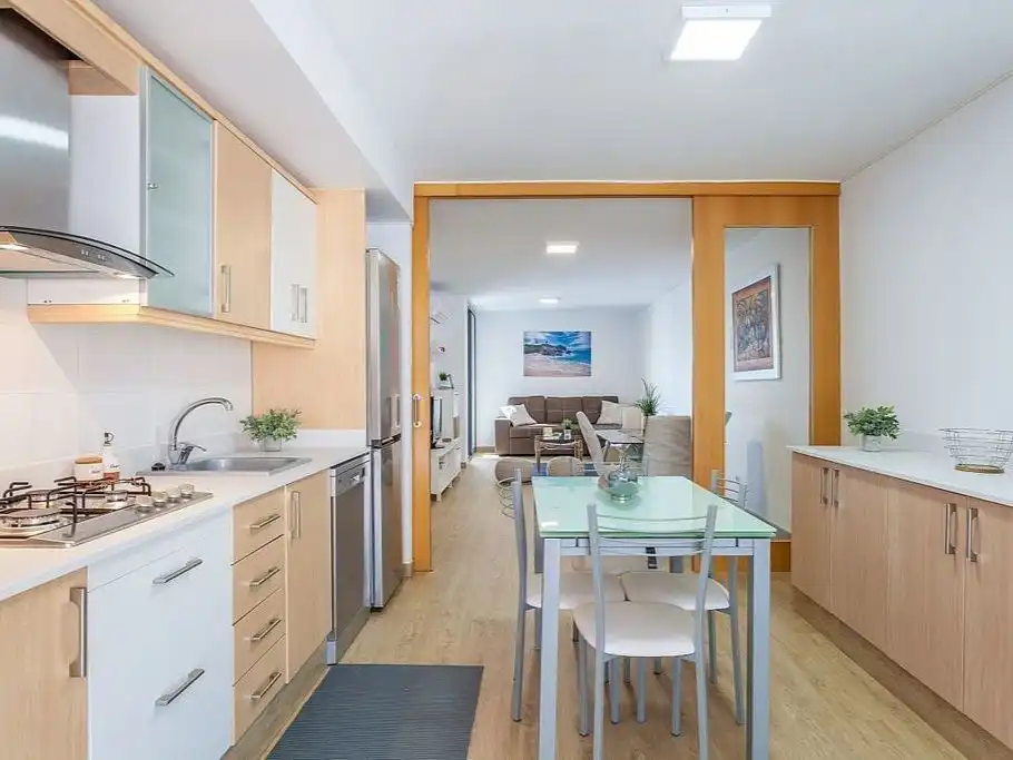 Cocina de Apartamento para compartir en Irun  con Aire acondicionado, Parquet y Amueblado