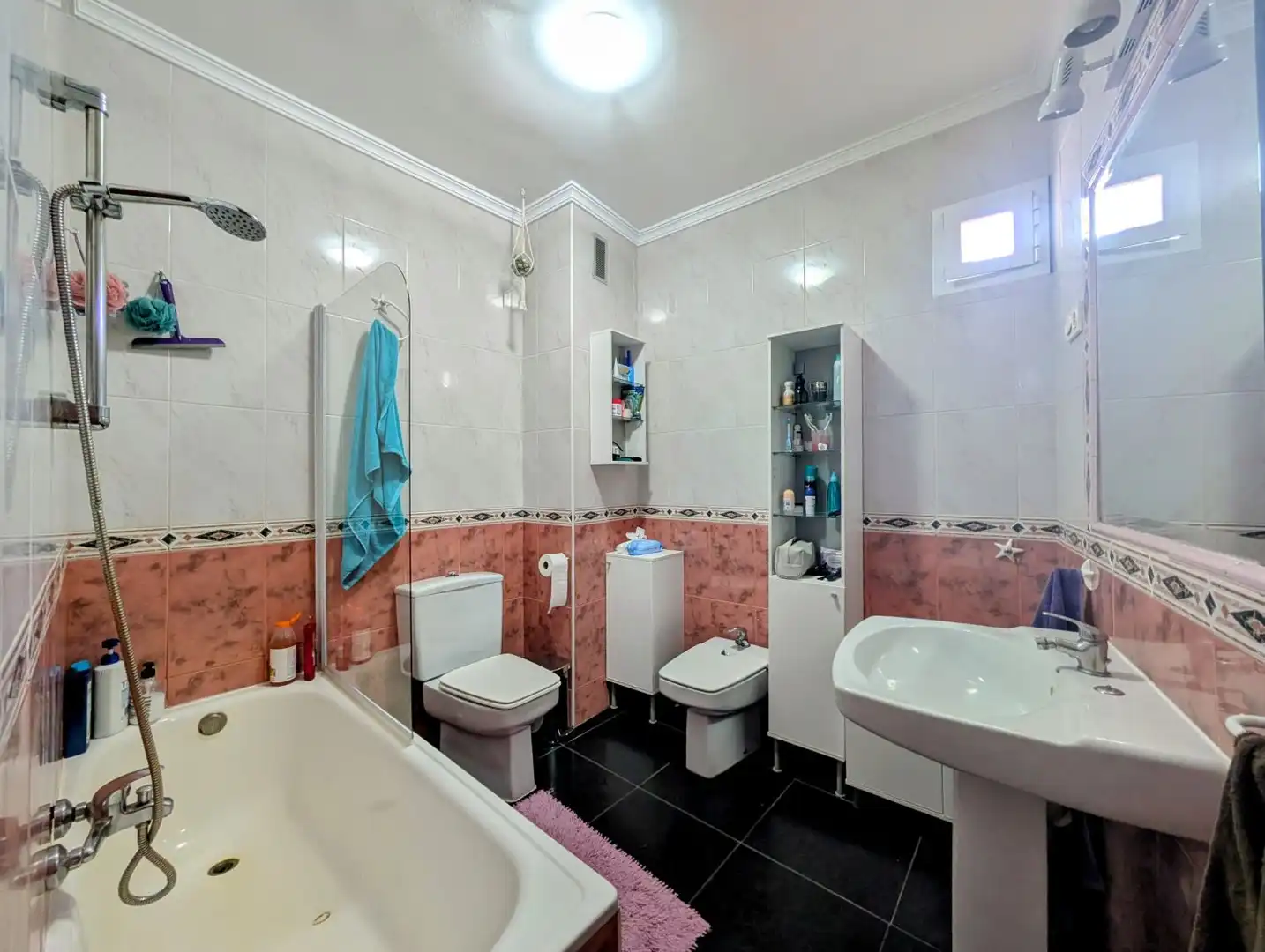 Bathroom of Flat for sale in Loja  with Balcony