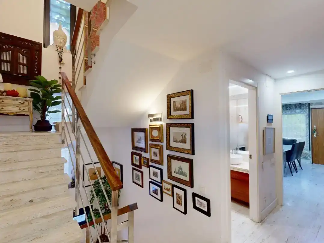 Flat for sale in Boadilla del Monte  with Air Conditioner, Private garden and Parquet flooring