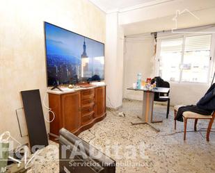 Sala d'estar de Pis en venda en  Valencia Capital amb Balcó